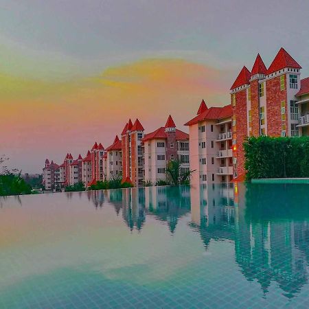 แฮปปี้ ซิตี้ กอล์ฟ แอนด์ รีสอร์ท เชียงราย ภายนอก รูปภาพ
